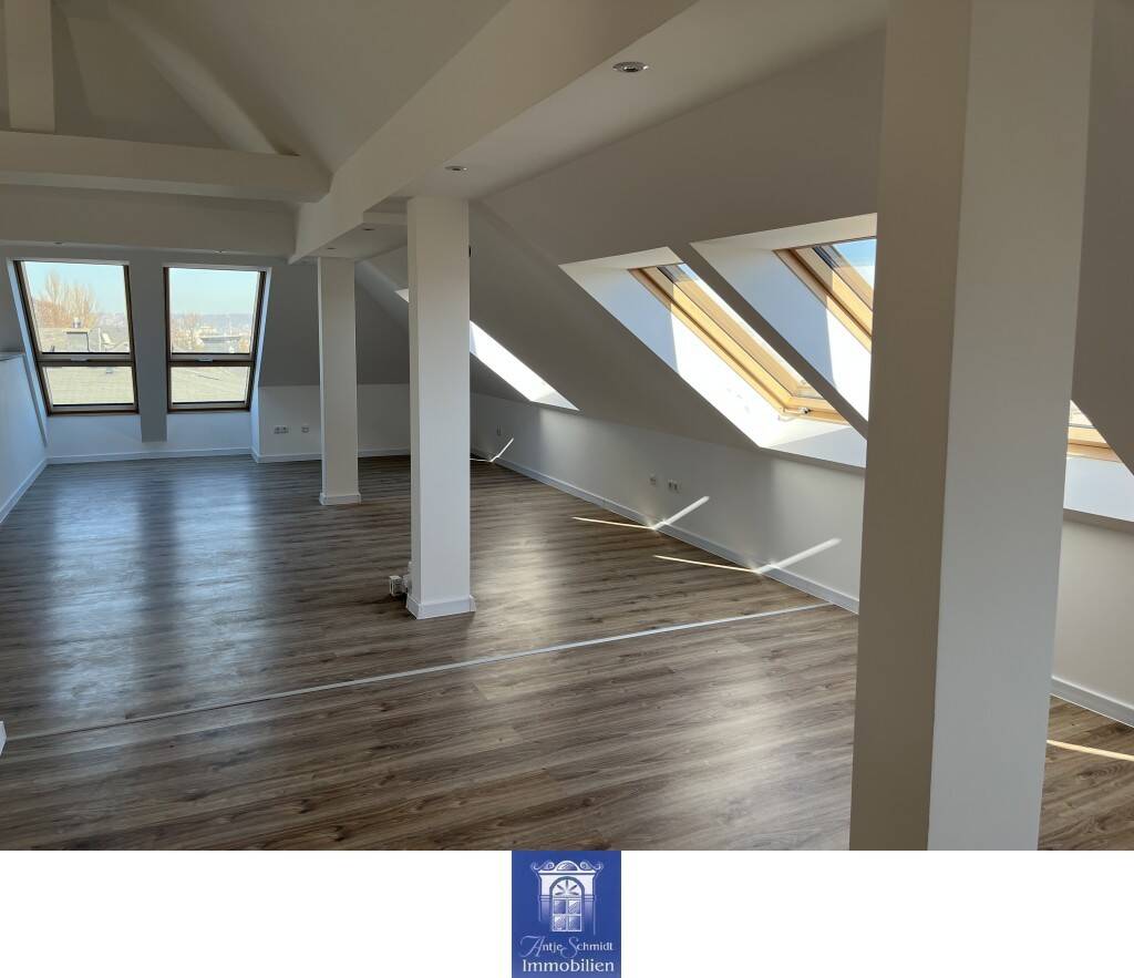 Exklusiv Wohnen! Grandiose Aussicht, Fußbodenheizung, Gäste-WC! – Dresden – Vorschaubild 4