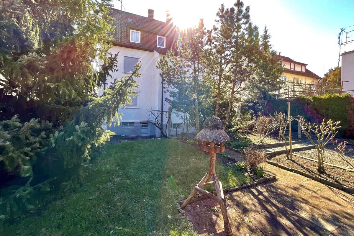 Familienfreundlich!3-FH, komplett frei, Bj. ca. 1937, ca. 202 m² Wfl., Grdst. ca. 438m², 1 Garage! – 70469 Stuttgart – Bild 1 von 9