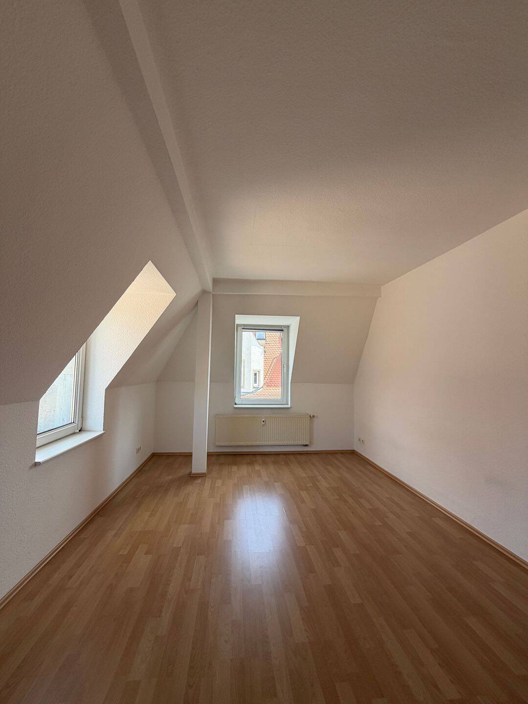 Sonnige 2,5-Zimmerwohnung an der Wertach | EBK | ab 01.08 – Augsburg – Vorschaubild 4