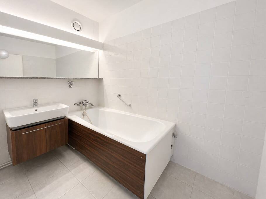 S-Asemwald: Gepflegte 3,5-Zimmer-Wohnung mit schöner Aussicht im 9. OG – Stuttgart – Vorschaubild 9