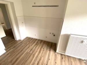 Ruhige Lage! Vermietete 3 Zimmer-Wohnung mit Balkon im Hochparterre - attraktive Kapitalanlage in Leipzig – 4299 Leipzig – Vorschaubild 3