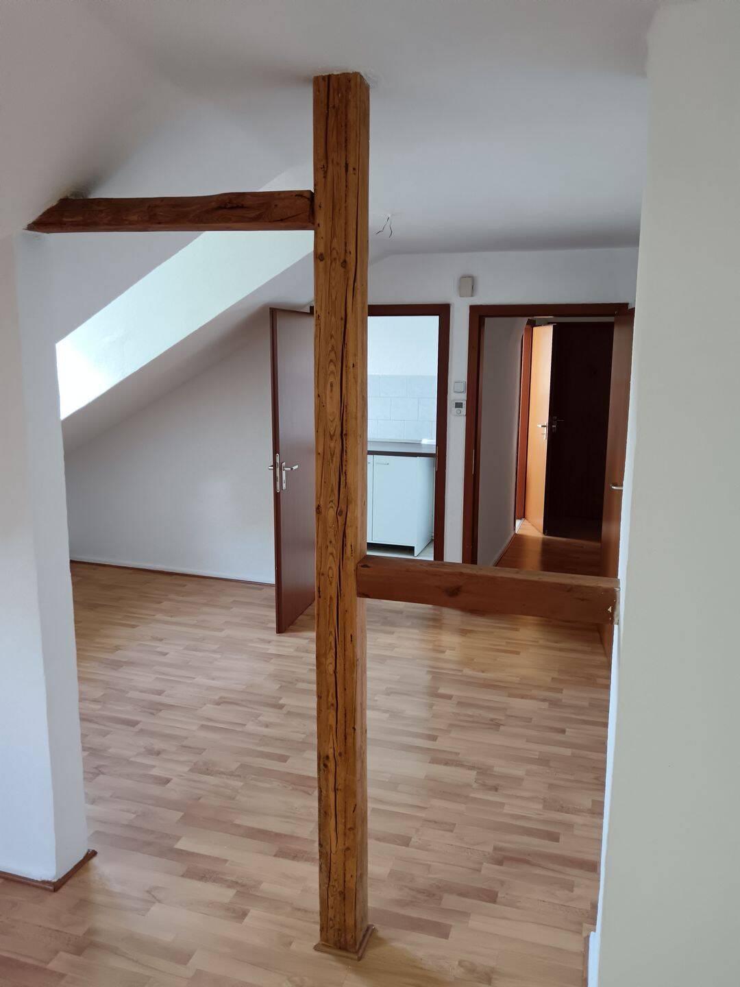 Dachgeschosswohnung an Einzelperson – Gelsenkirchen – Vorschaubild 5