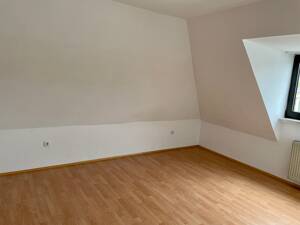 Gemütliche 3-Raum-Dachgeschoss-Wohnung in Essen zu vermieten – 45136 Essen – Vorschaubild 3