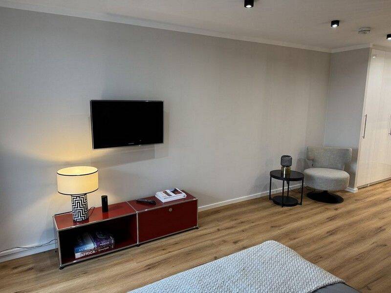 Komplett möblierte Wohnung in Schwabing – München – Vorschaubild 8