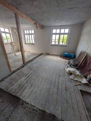 Stilvolle Altbauwohnung im historischen Bahnhofsgebäude (ca. 100 m²)