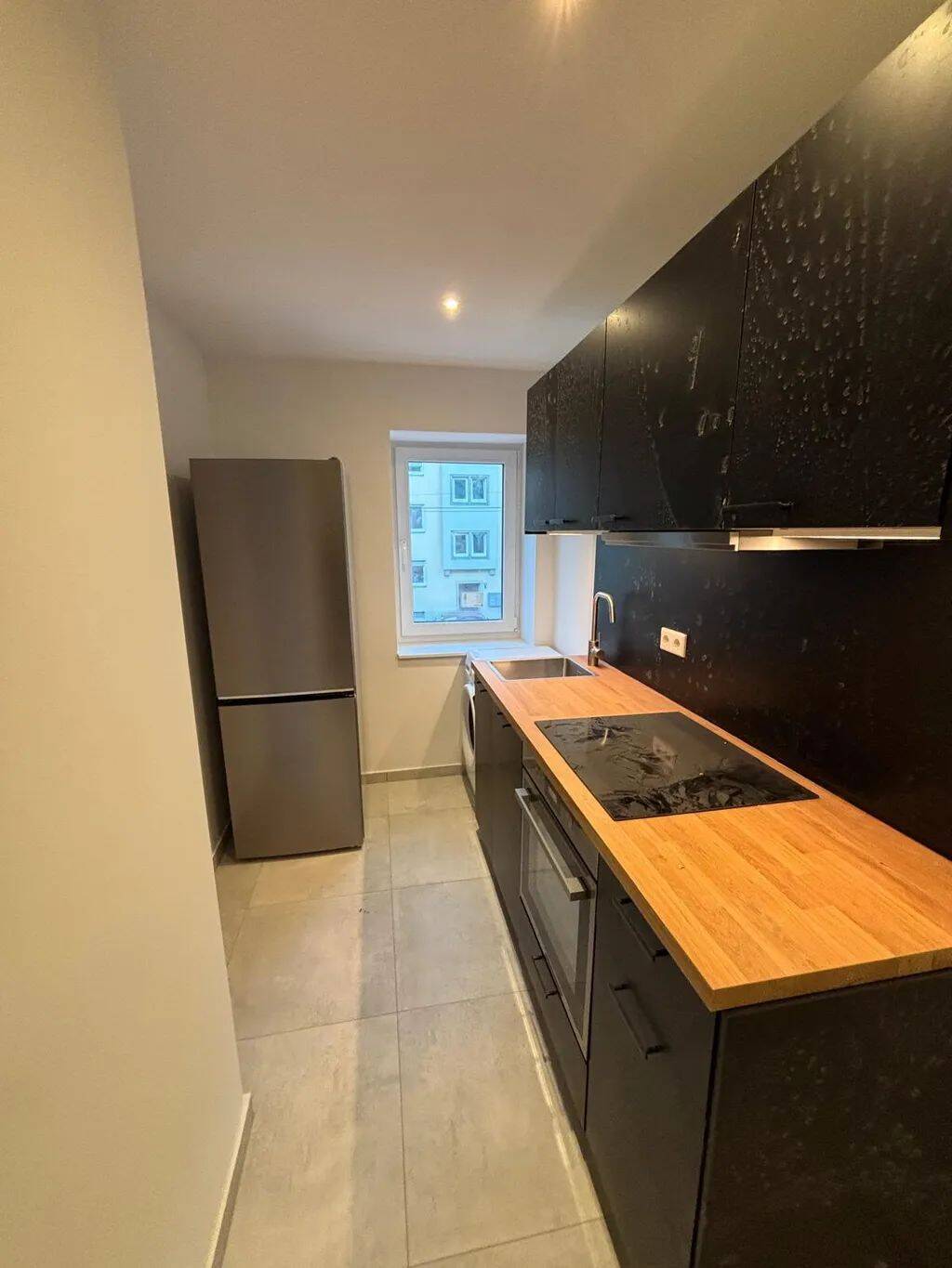 WG-Zimmer mit Wohlfühlatmosphäre - ab sofort!!!/ Gugelstraße 96, Nürnberg / WE5 / Zi.2 – Nürnberg – Vorschaubild 2