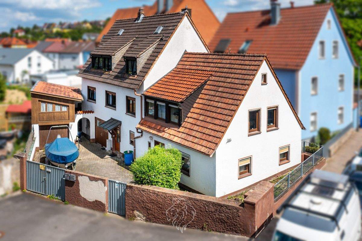 5,48 % Netto-Rendite für Kapitalanleger - Wohn-/Geschäftshaus in Würzburg-Versbach – 97078 Würzburg – Bild 1 von 9