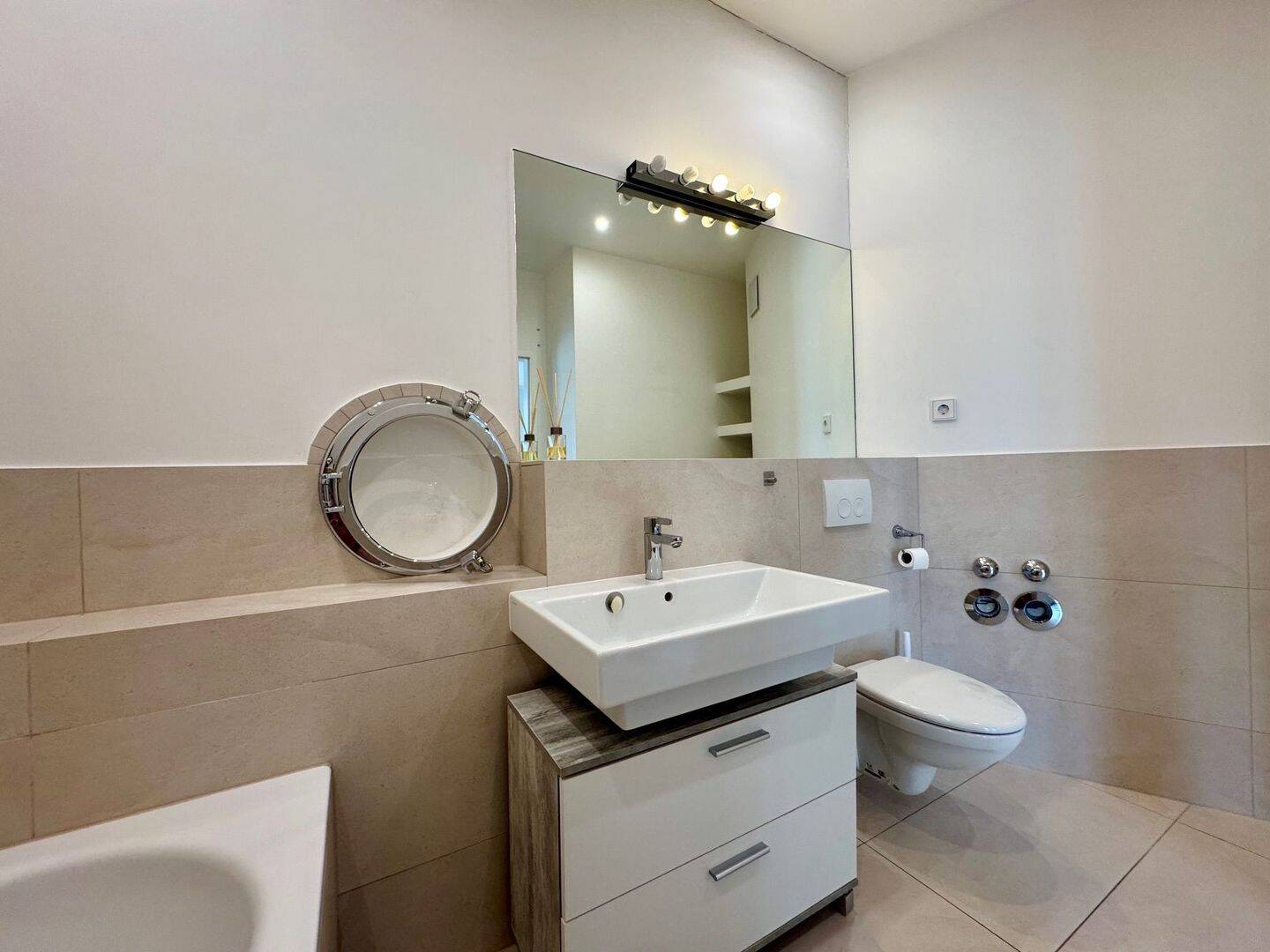 Große Terrasse | 3 Zimmer | Kamin | Dachgeschossmaisonette nahe Bergmannkiez | – Berlin – Vorschaubild 8