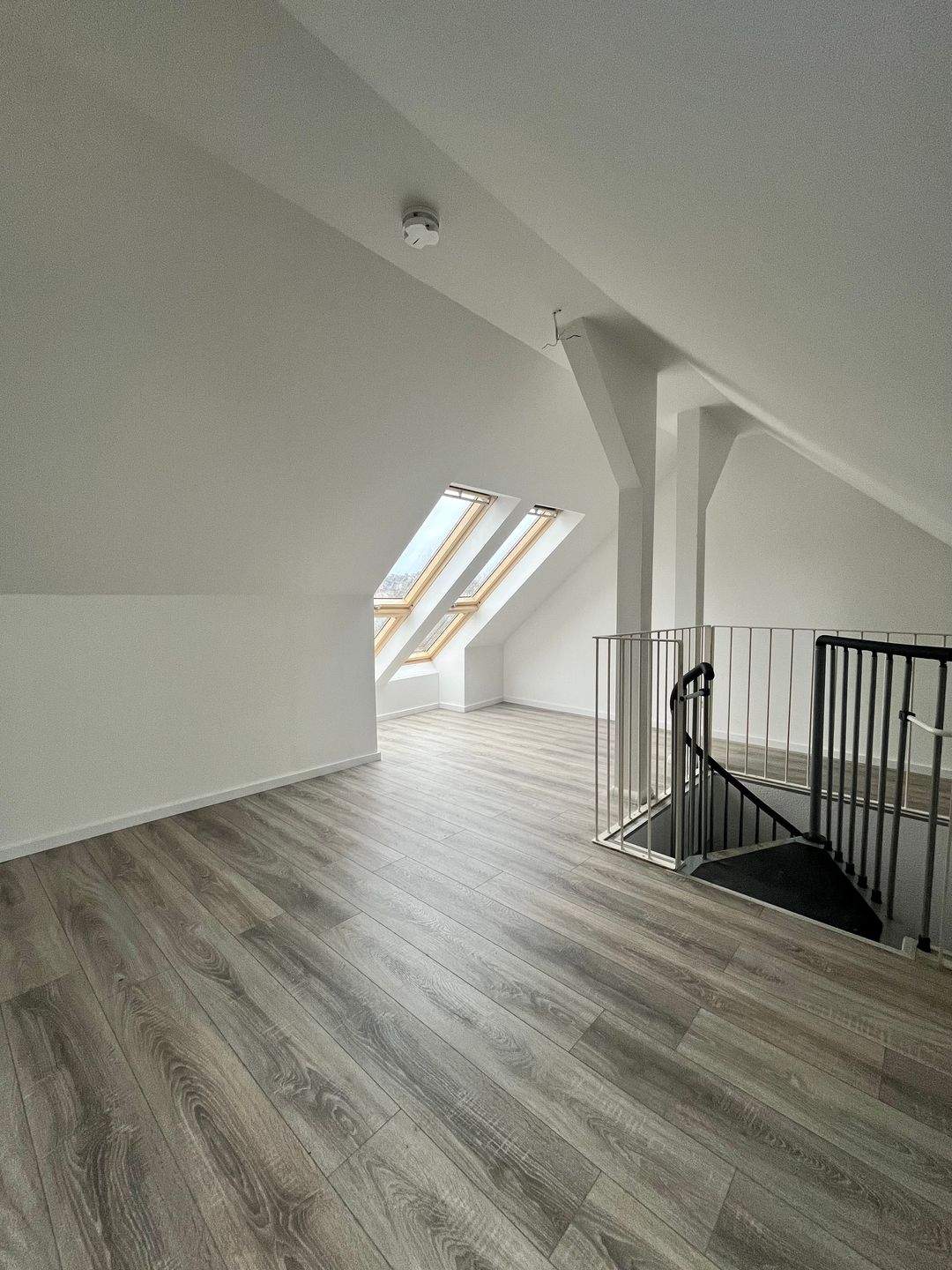 Ihre Traumwohnung! frisch renovierte 2-Raum Maisonette Wohnung – Chemnitz – Vorschaubild 3