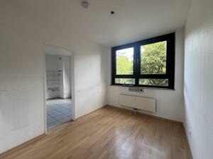 4-Zimmer-Wohnung mit Balkon und TG-Stellplatz in 40597 Düsseldorf-Benrath – 40597 Düsseldorf – Vorschaubild 9