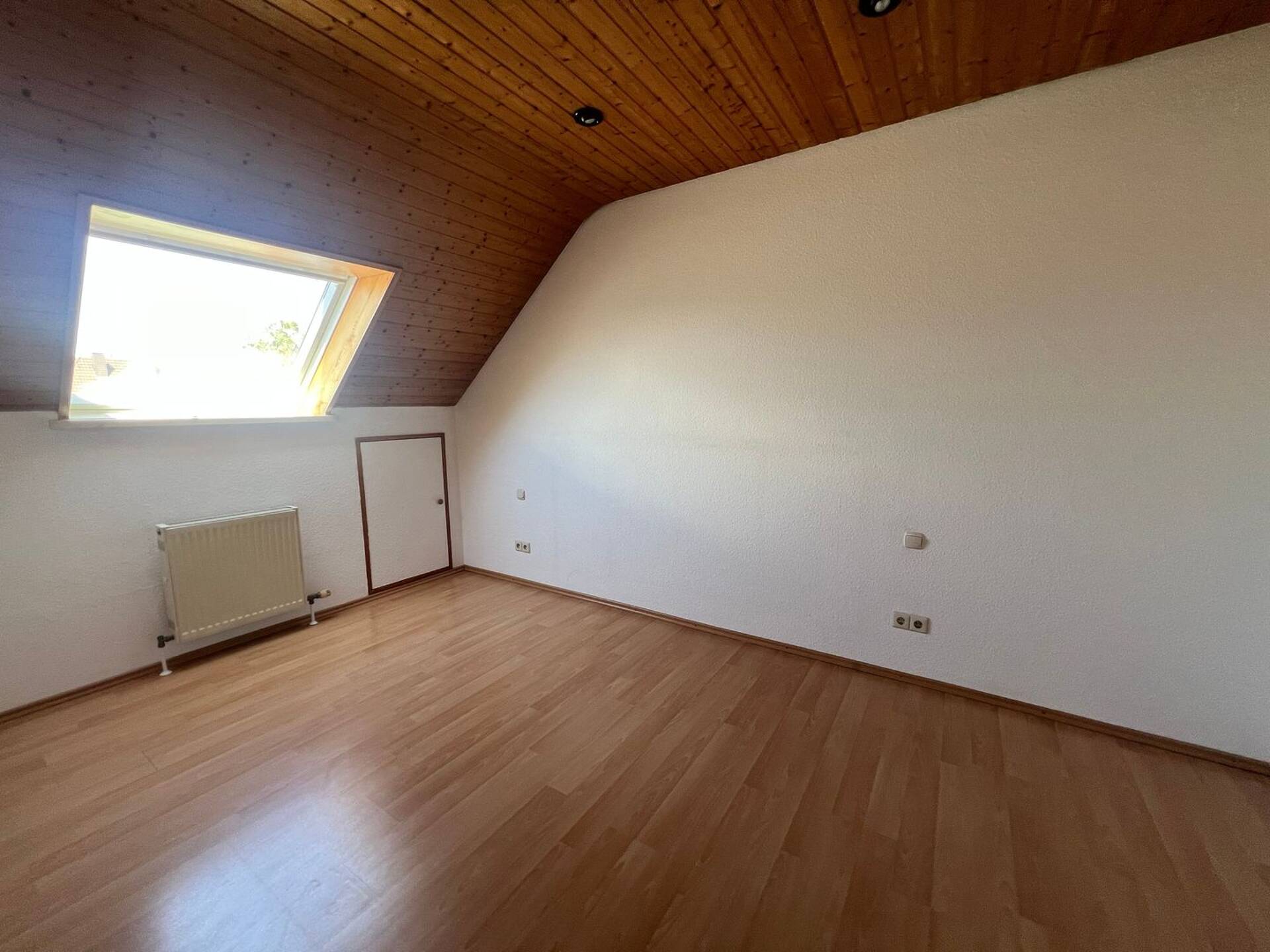 Dachgeschosswohnung in 76756 Bellheim mit 64 m² kaufen