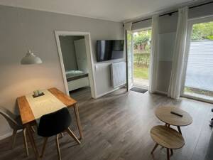 Stadtoase - zentrale und ruhige Wohnung mit Tiefgaragenplatz und eigenem Garten – 34125 Kassel – Vorschaubild 3