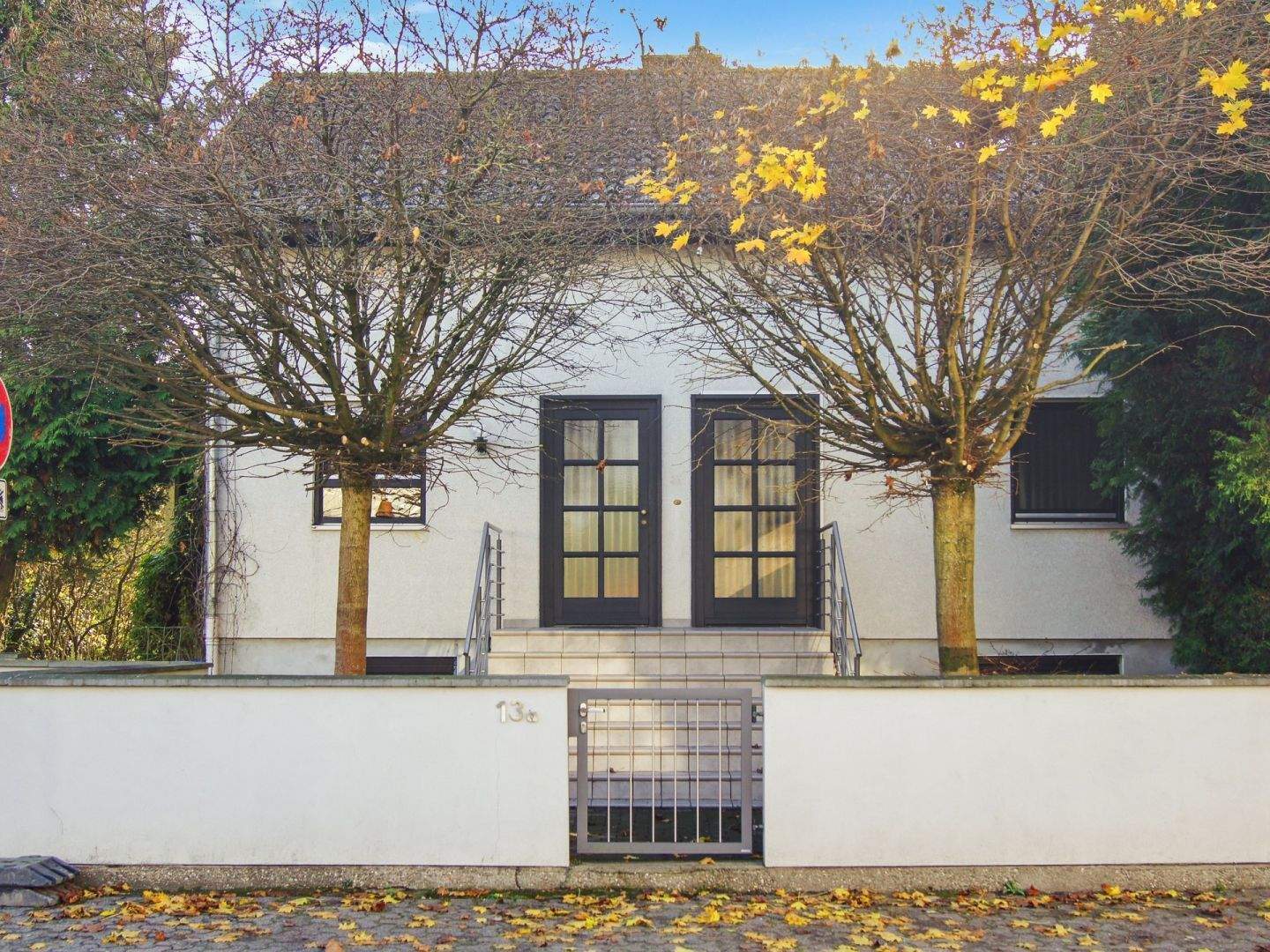 Familienfreundliches Haus mit großem Garten und ausgebautem Keller in Toplage von Stockstadt – Stockstadt – Bild 1 von 9