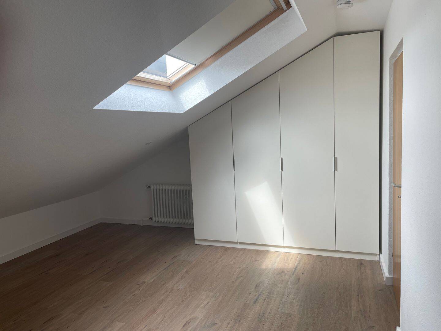 Schöne 3,5-Zimmer-DG-Wohnung mit gehobener Innenausstattung und Balkon – Essen – Vorschaubild 5