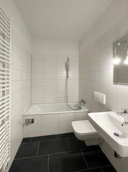 Schöne 4-Zimmer-Wohnung in Jena-Lobeda ab August verfügbar! – Jena – Vorschaubild 9