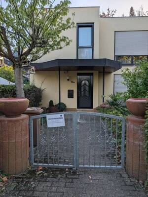 Gelegenheit, weil provisionsfrei! Flexible Doppelhaushälfte mit zwei Wohneinheiten, Terrasse mit Garten, Dachterrasse und Doppelgarage in MA-Rheinau – 68219 Mannheim – Vorschaubild 2