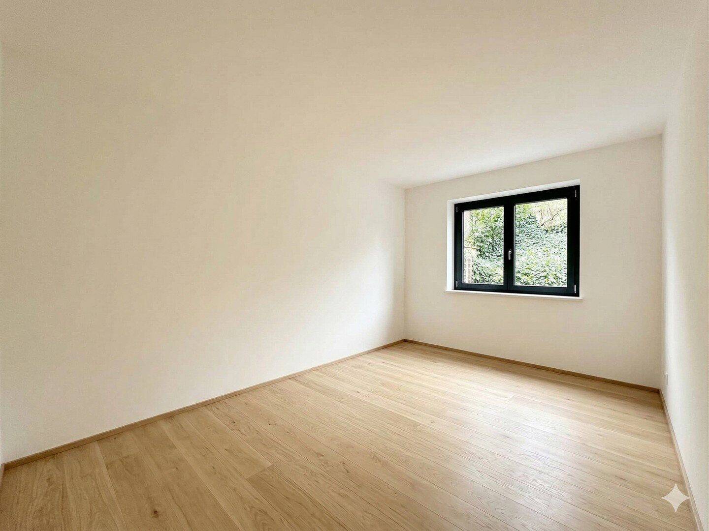 Stilvolle und luxuriös modernisierte Stadt-Oase mit Terrassenzugang und Gartenmitbenutzung – Stuttgart – Vorschaubild 9