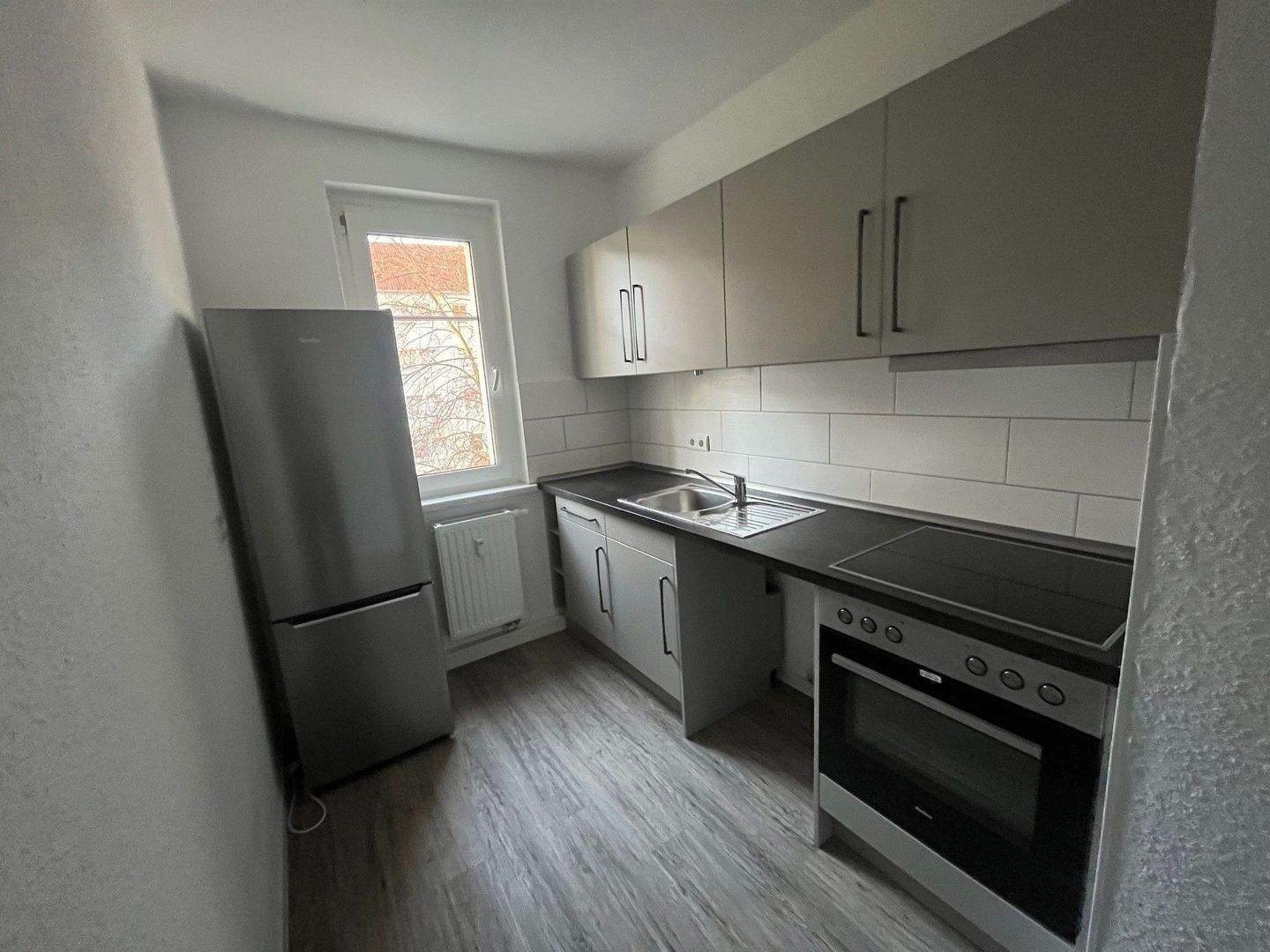 Kleines, schickes 1-Zimmer-Appartement mit Einbauküche, sofort einzugsfertig – Zwickau – Vorschaubild 3