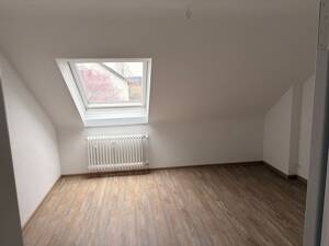 Schöne, neu renovierte Dachgeschoss Wohnung – 66117 Saarbrücken – Vorschaubild 5