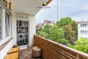 Zentral, hell und mit Balkon: 2-Zimmer-Wohnung mit Garage in Stuttgart-Bad Cannstatt