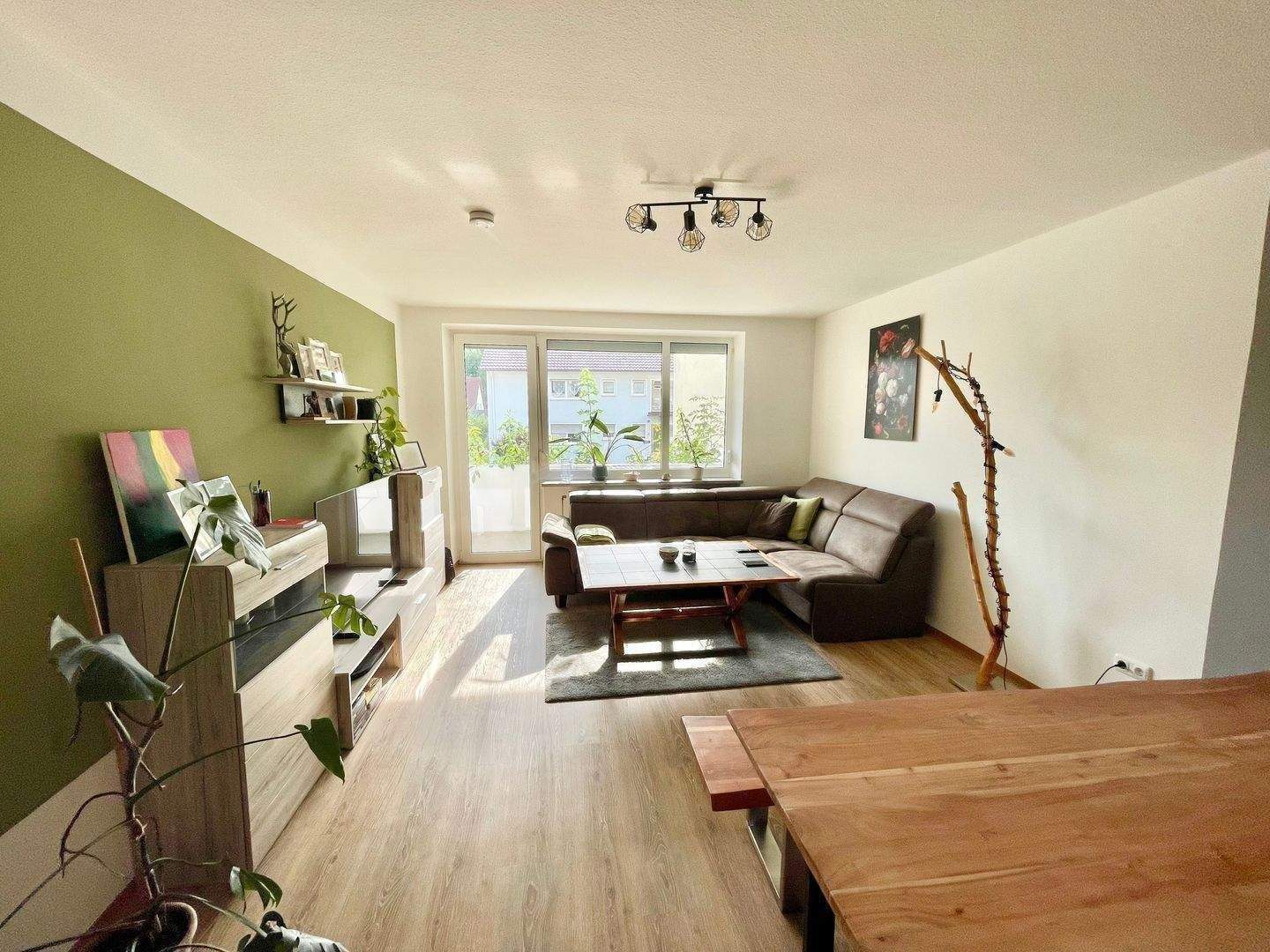 Provisionsfrei! Fantastische und gepflegte 4-Zimmer-EG-Wohnung mit eigenem Garten, Terrasse & Balkon mit ca. 120 qm in Nürnberg Katzwang