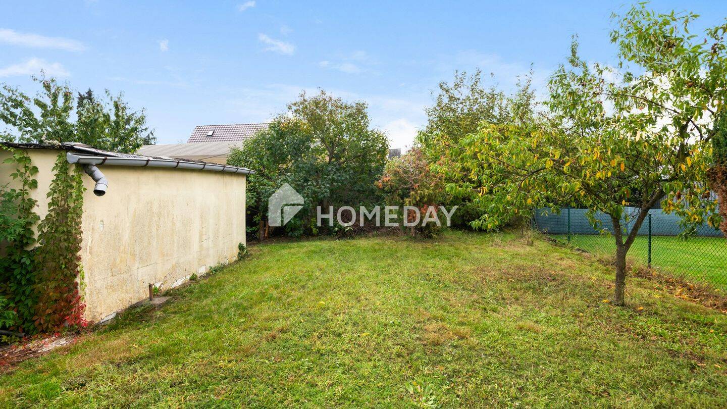 Ein Zuhause mit Herz: saniertes Einfamilienhaus mit Kamin und Gartenidylle – Berlin – Vorschaubild 3