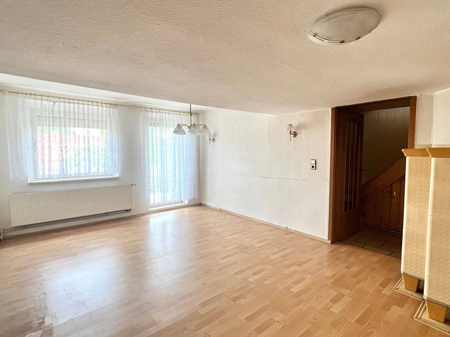 Raum für Visionen - Einfamilienhaus mit vielseitigen Möglichkeiten – Großschirma – Vorschaubild 3