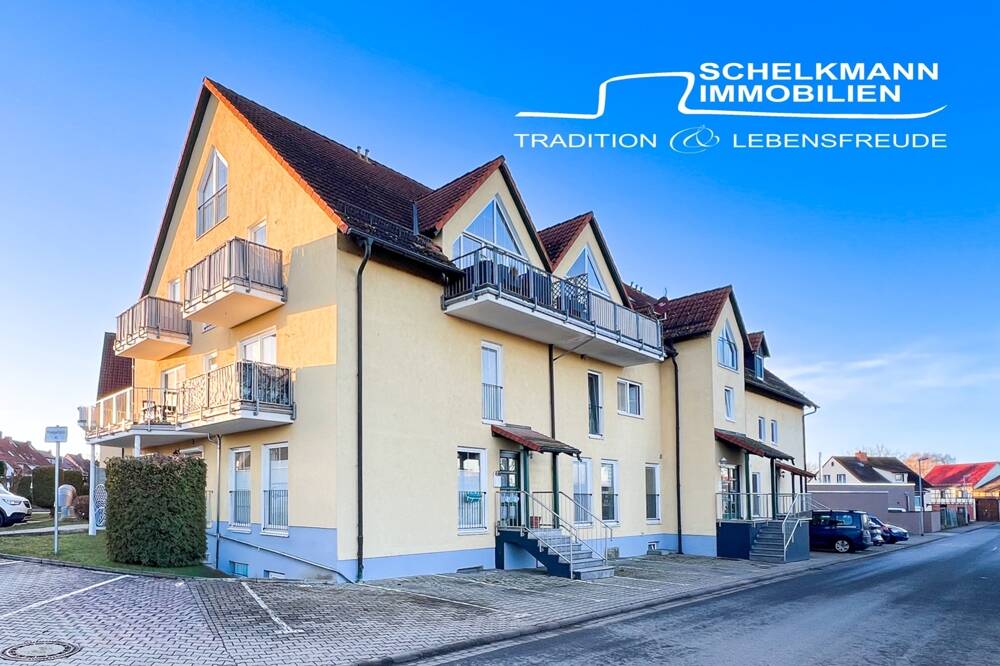 Renovierte & bezugsbereite Eigentumswohnung mit Balkon & Stellplatz