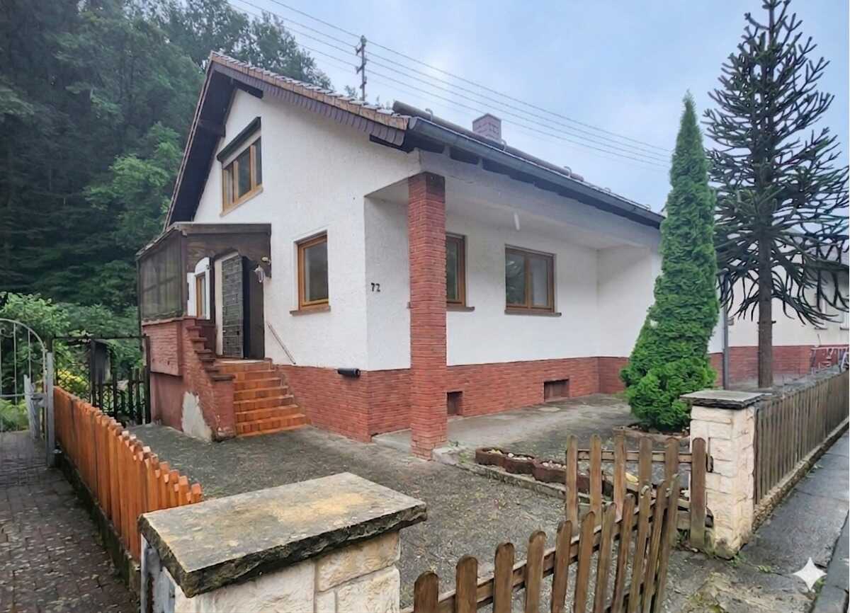Freistehendes Einfamilienhaus in Obernheim-Kirchenarnbach - Ihr neues Zuhause mit Garten wartet – Obernheim-Kirchenarnbach – Vorschaubild 2