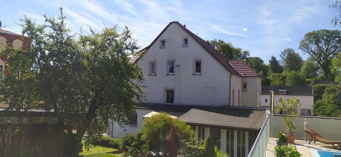 Mehrfamilienhaus mit separater Wohnung in Wittgensdorf !!