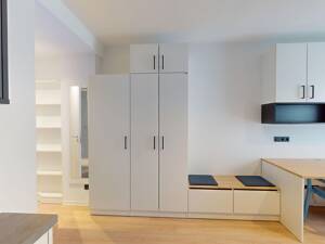 1 Monat mietfrei! Urbaner Lifestyle im möblierten Studentenapartment – 65197 Wiesbaden – Vorschaubild 5