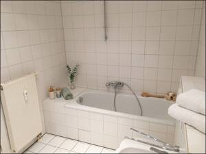 Großzügige 2-Zimmer-Altbauwohnung mit Balkon in denkmalgeschütztem Mehrfamilienhaus – 67063 Ludwigshafen am Rhein – Vorschaubild 6