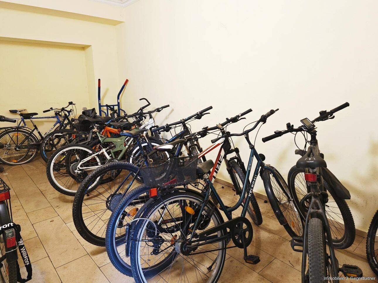 2-Zimmer-Maisonette-Wohnung in Regensburg-Kumpfmühl - ab 01.08.2026 frei – Regensburg – Vorschaubild 9