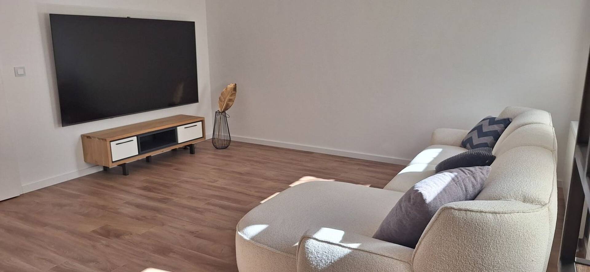 Erdgeschosswohnung in 08058 Zwickau mit 107 m² kaufen