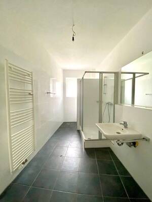 Nette Nachbarn gesucht: individuelle 2-Zimmer-Wohnung mit viel Platz – 45141 Essen – Vorschaubild 3