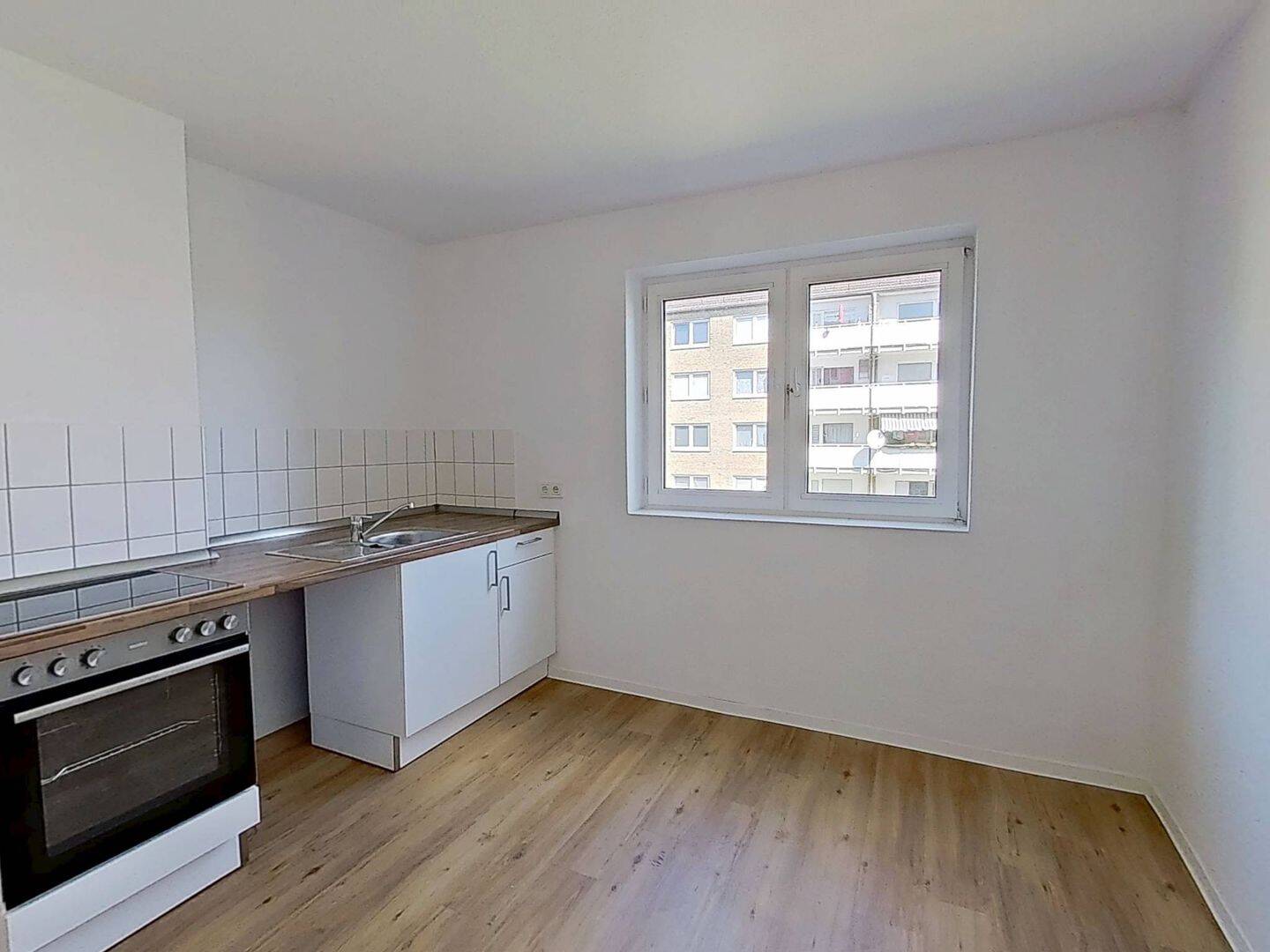 Moderne 2-Zimmer-Wohnung mit BALKON, EBK und viel Lichteinfall – Uetersen – Vorschaubild 5