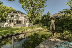 Understated elegance in Wannsee: Renovated hipped-roof villa with a sauna and swimming pond on a sunny lot – 14109 Berlin – Vorschaubild 4