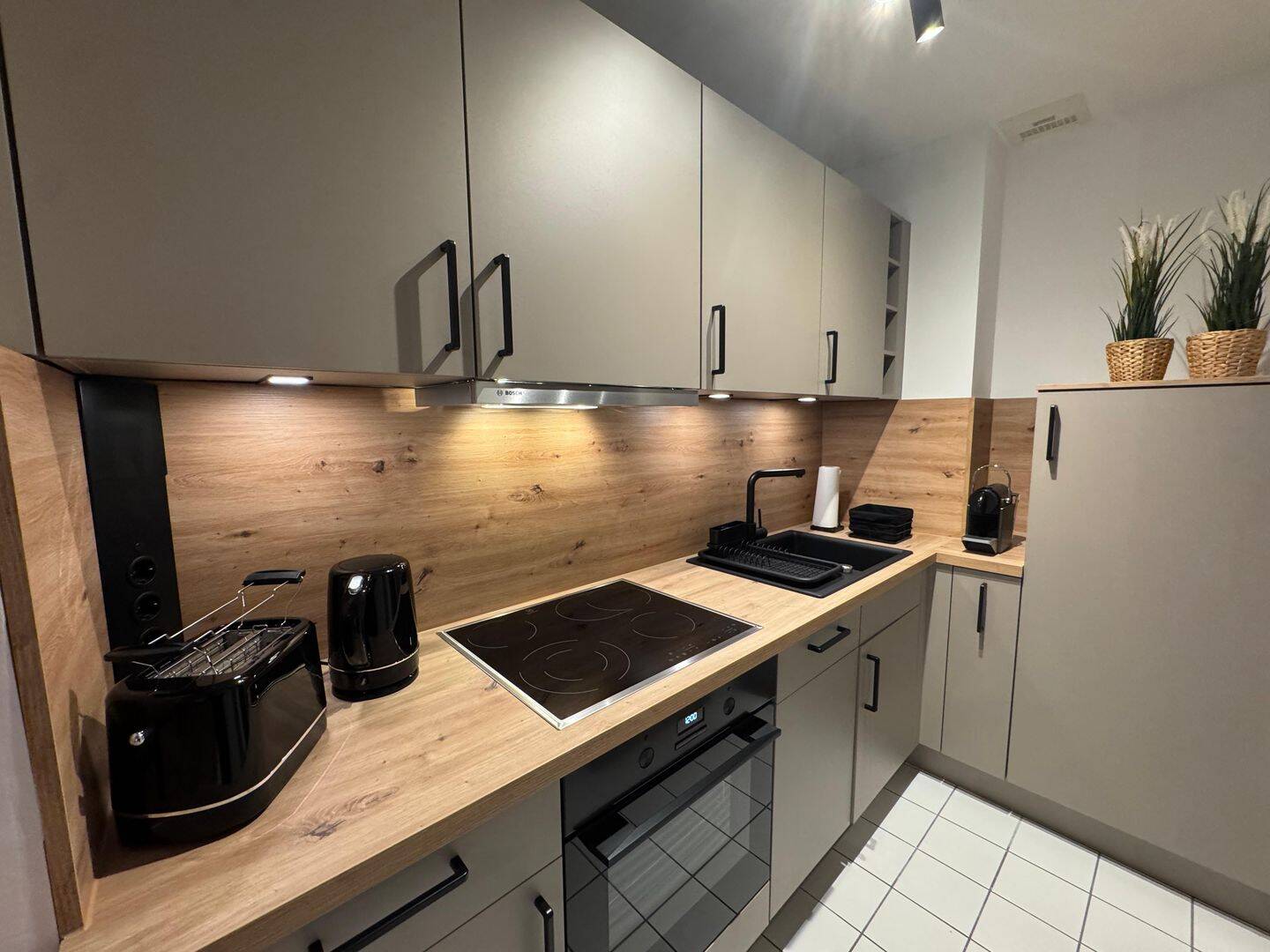 DOWNTOWN-OASE ::: DAS PERFEKT AUSGESTATTETE 1 ZI-APARTMENT – Wiesbaden – Vorschaubild 9