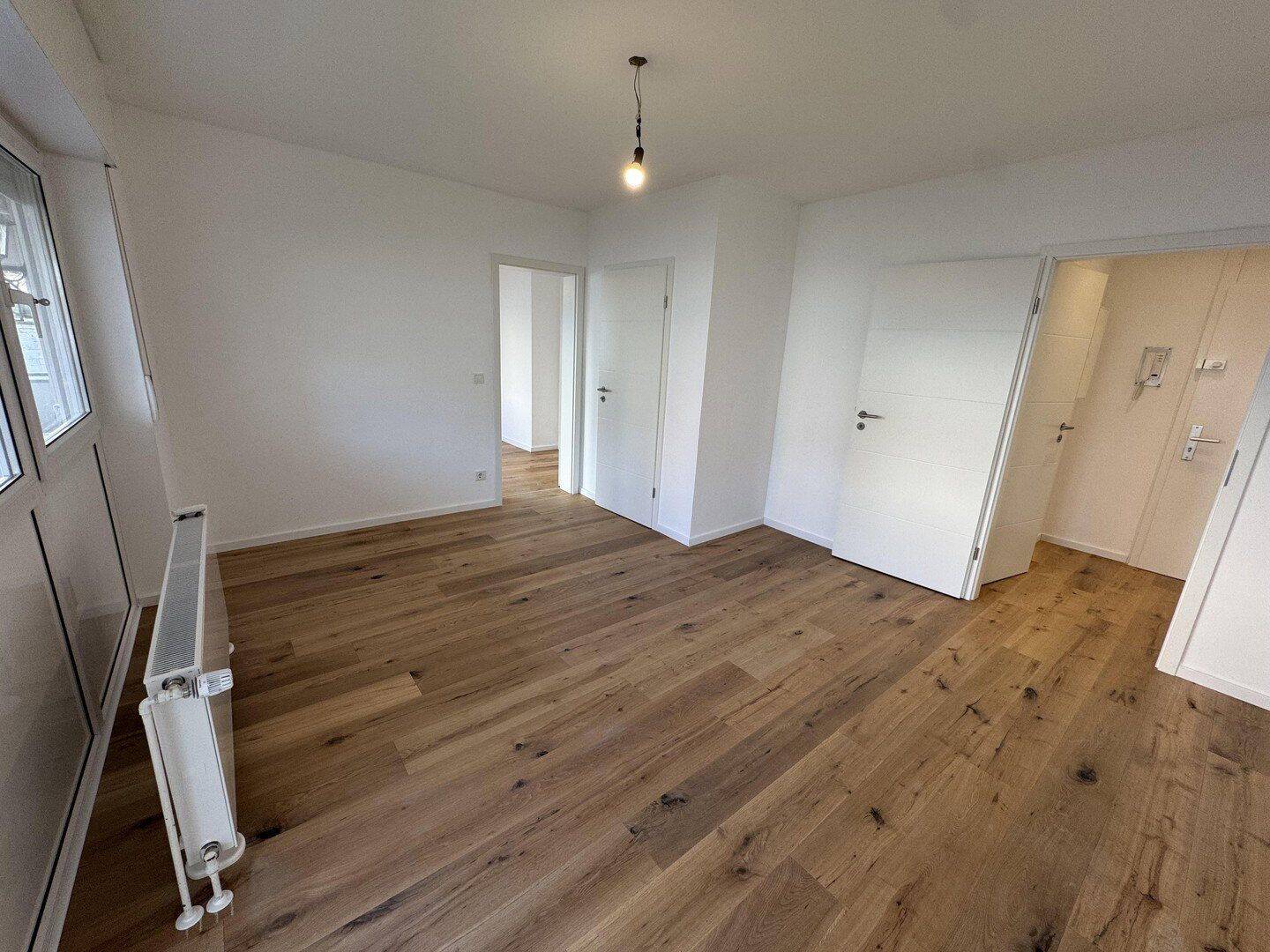Mitten in Köln: Hochwertig kernsanierte Wohnung mit eigenem Parkplatz – Köln – Vorschaubild 6