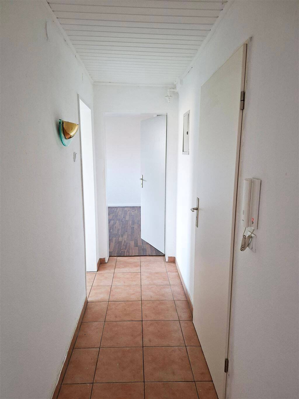 ***Gemütliche Dachgeschoss-Wohnung mit 1,5 Zimmern sucht nette Mieter*** – Essen – Vorschaubild 4