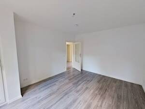 Geräumige 2-Zimmer-Wohnung mit BALKON in Duisburg-Meiderich – 47137 Duisburg – Vorschaubild 2