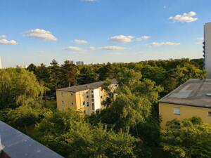 Hochwertig modernisierte 3-Zimmer-Wohnung mit Westbalkon und Weitblick - maklerfrei – 12351 Berlin – Vorschaubild 3