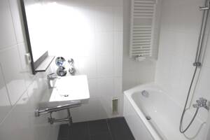Freie 4-Zimmer-Wohnung mit zwei Loggien – 81673 München – Vorschaubild 8