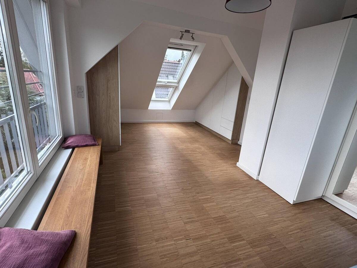 3,5-Zimmer-Wohnung Stuttgart-West | Kräherwald Maisonette mit Balkon und Galerie – 70193 Stuttgart – Bild 1 von 9