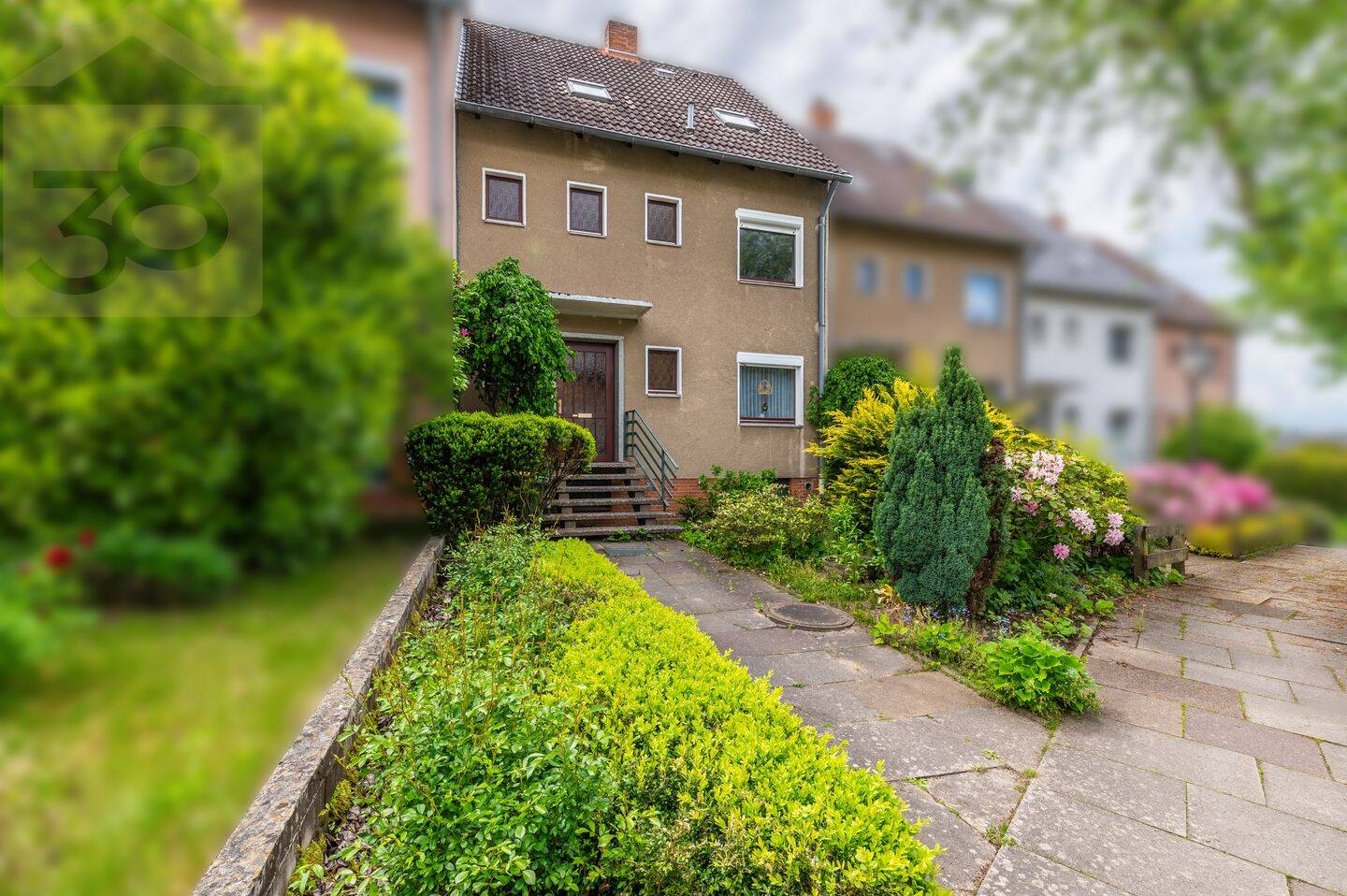 Reihenmittelhaus mit Garten und Garage in Broitzem! Meine Immobilie = Mein Partner! – Braunschweig – Vorschaubild 2