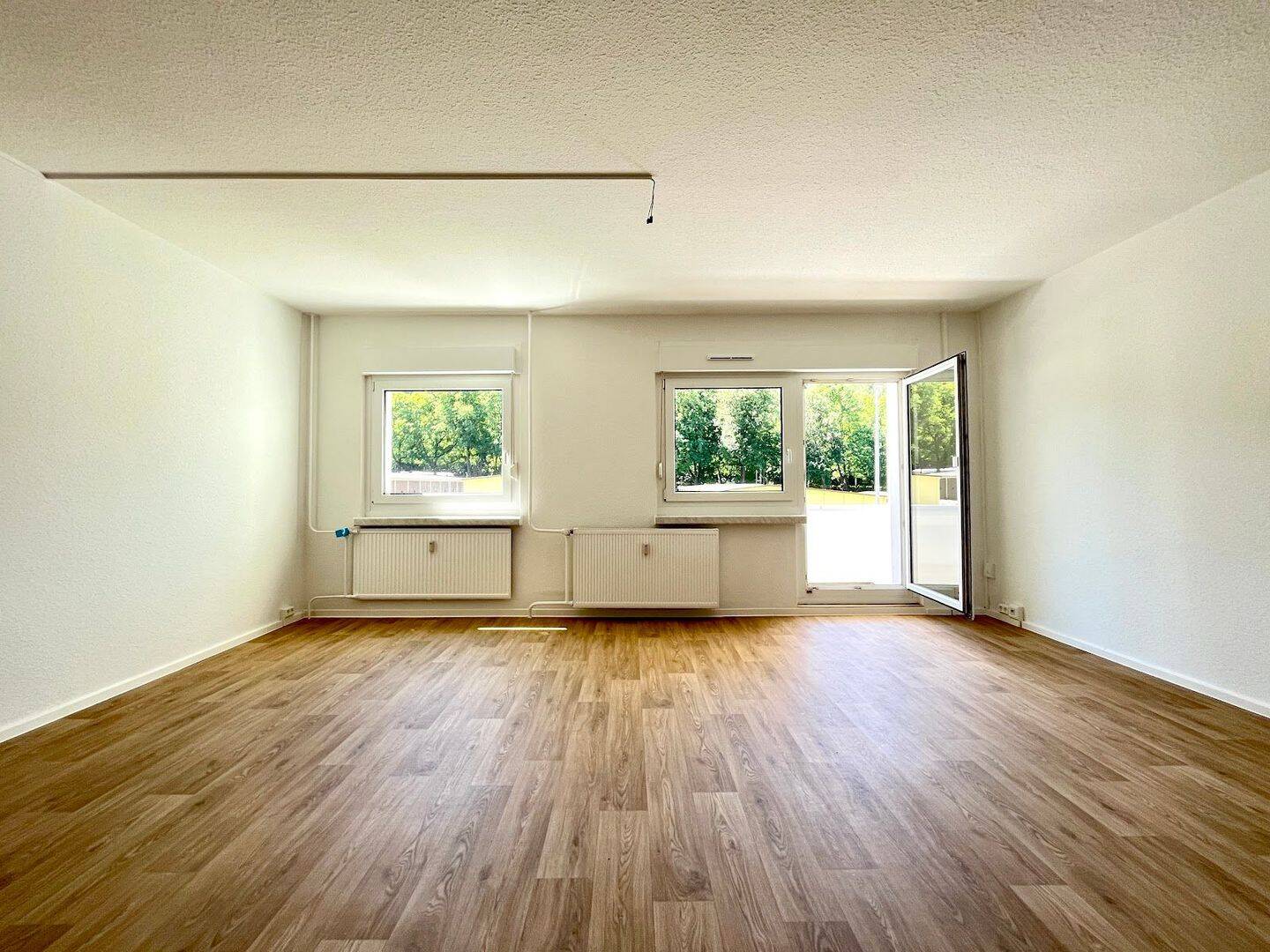 Komfortabel wohnen: Erstbezug mit Tresen, Balkon und familienfreundlicher Lage – Chemnitz – Vorschaubild 7