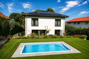 Hochklassige Stadtvilla mit Pool, Photovoltaikanlage und traumhaftem Gartengrundstück – 14624 Dallgow-Döberitz – Vorschaubild 1