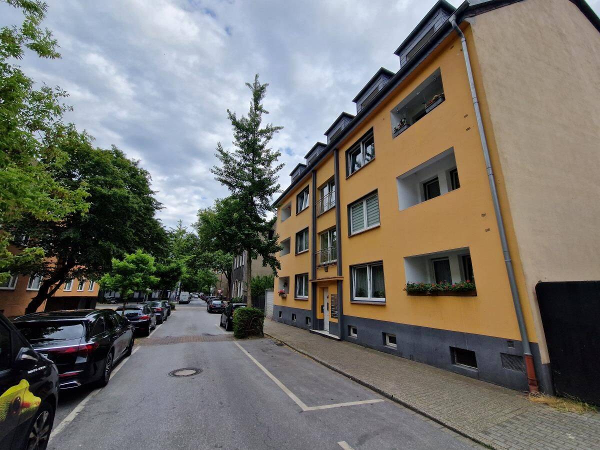 Mehrfamilienhaus mit 10 Wohnungen und 8 Balkonen - umfassend saniert – Duisburg – Vorschaubild 2