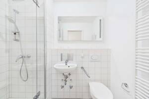 4 Zimmer, zwei Bäder und Balkon im Rebstockviertel, bezugsfrei – 60486 Frankfurt am Main – Vorschaubild 7
