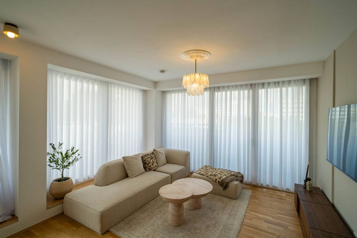 Lichtdurchflutete 2,5-Raum-Wohnung mit Einbauküche und großem Balkon – 93051 Regensburg – Bild 1 von 9